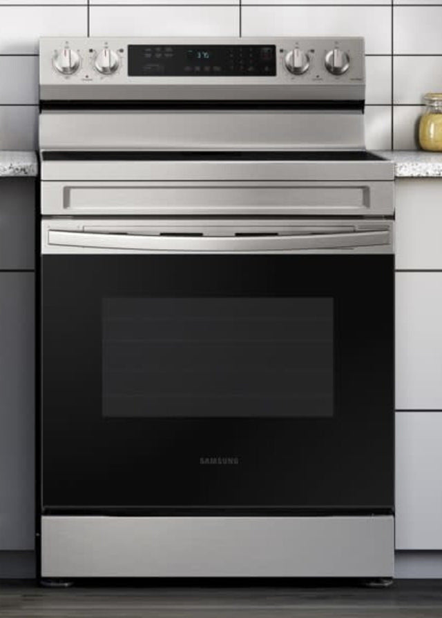 Smart Freestanding Electric Range with Rapid Boil™ & Self Clean in Stainless Steel